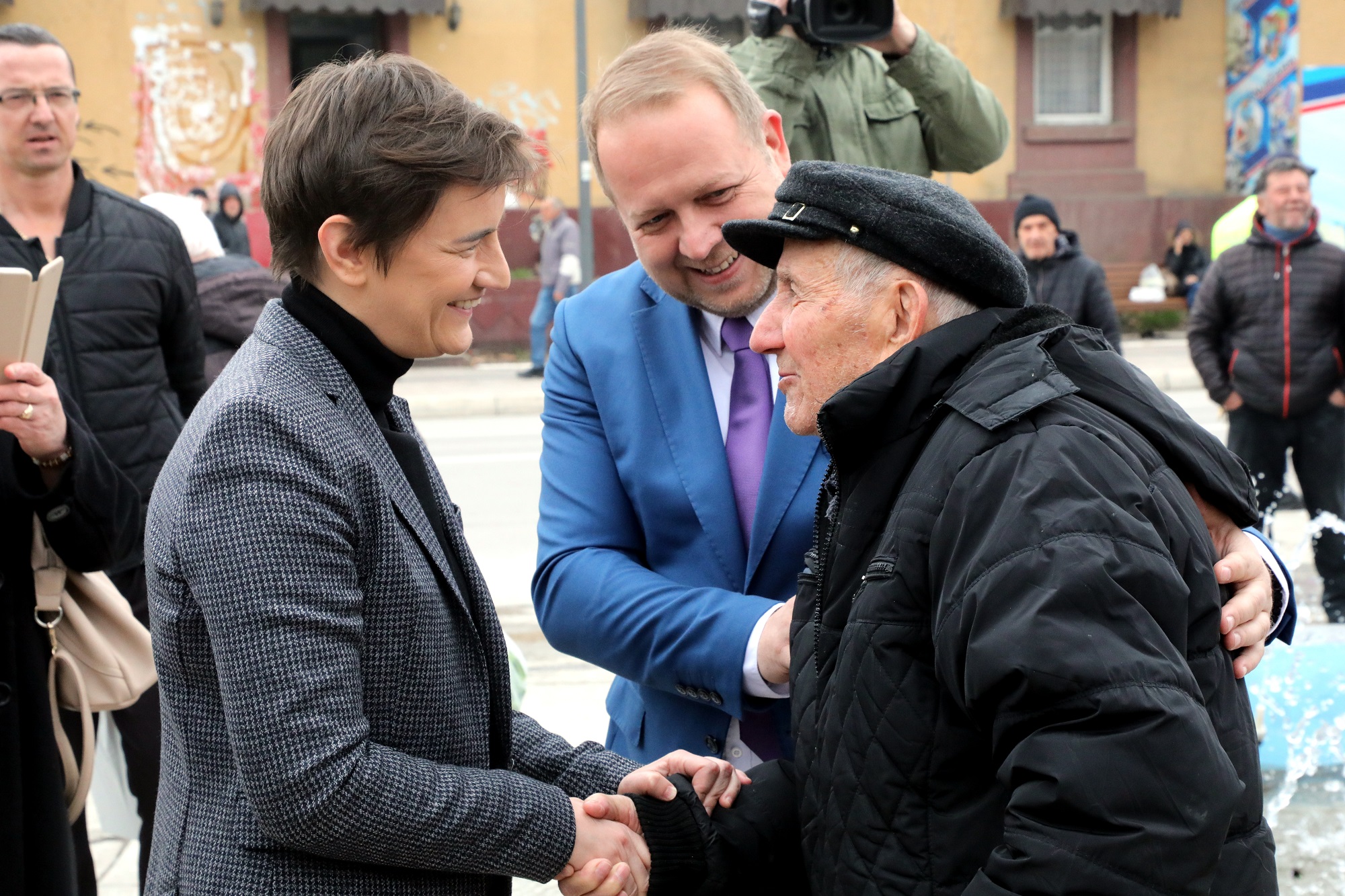 Brnabić u Boru: Ponosna sam na penzionere i njihovo prihvatanje eUprave